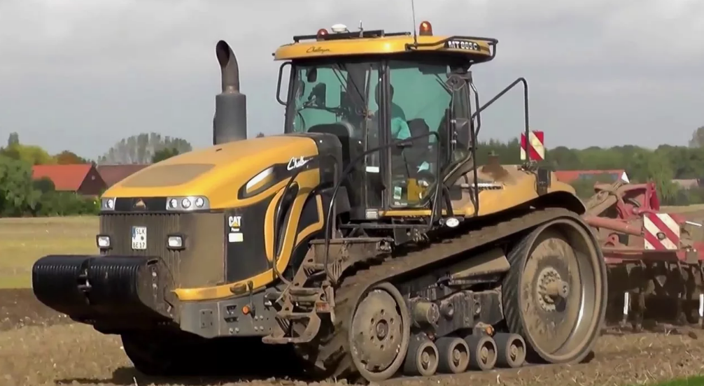 трактор Caterpillar MT 865